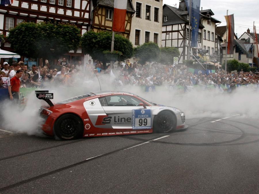  Audi R8 LMS 2009 года  (фото 32 из 37)